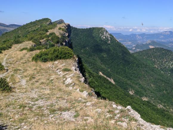 L'itinéraire comporte de longues sections 