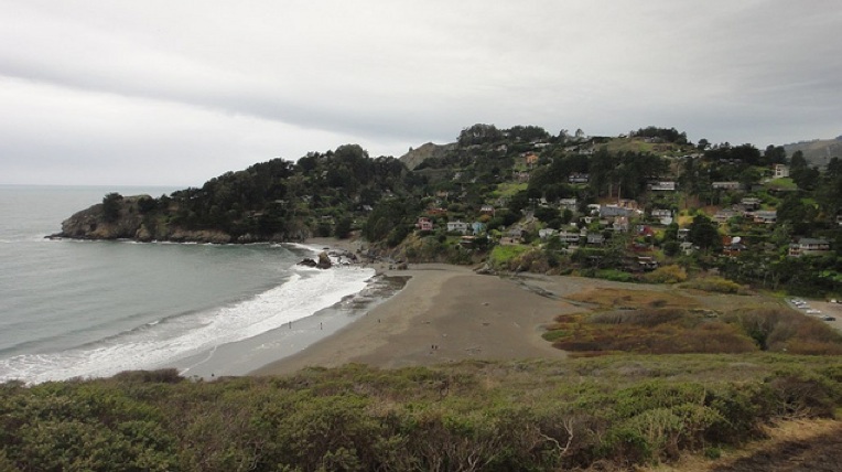 muir_beach_aid_station.jpg