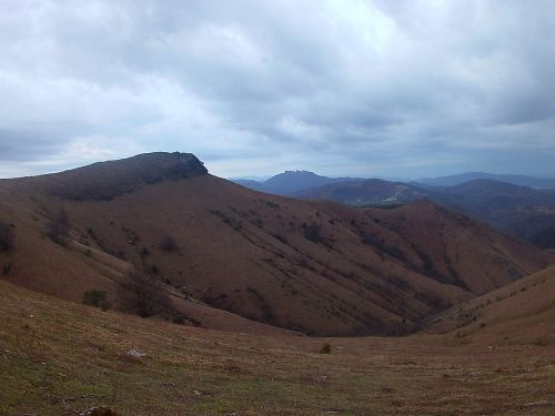 Sous la Rhune : Petite Rhune et les 3 Couronnes au fond