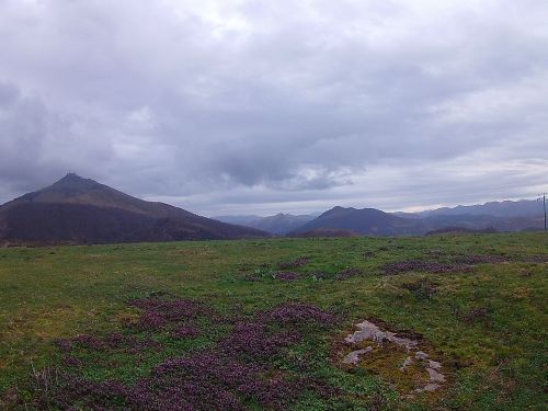 La Rhune depuis le sommet de l'Erentzu