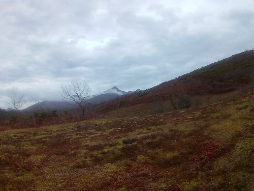 La Rhune continue à jouer avec les nuages