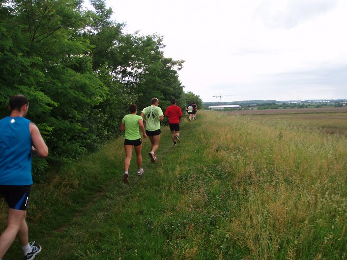 km2 - Chemin sur une ancienne voie ferrée