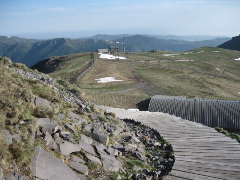 Montée au sommet du Plomb du Cantal